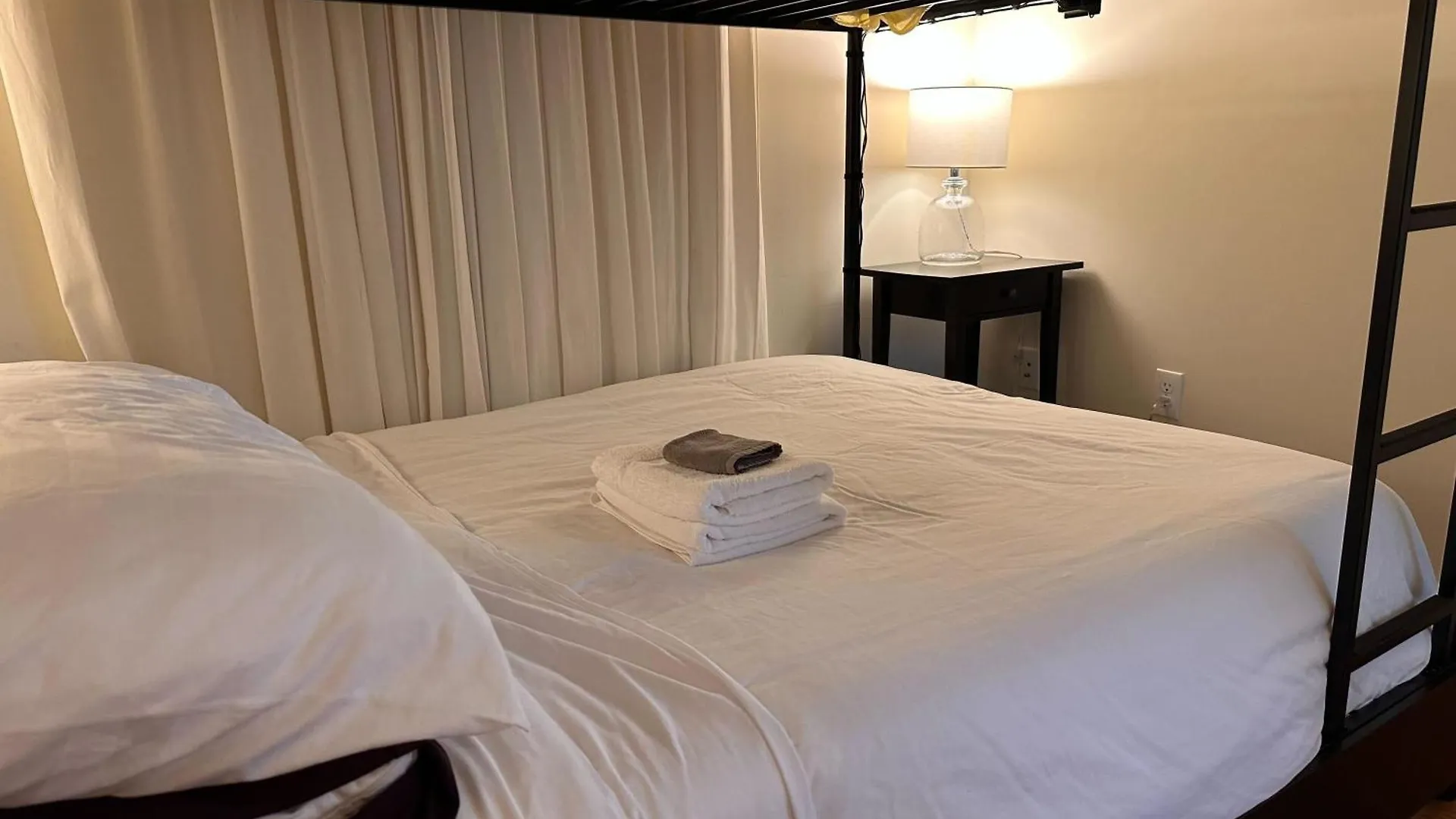 핼리팩스 Family Friendly Downtown Loft With Ac, Unit 5 아파트 캐나다